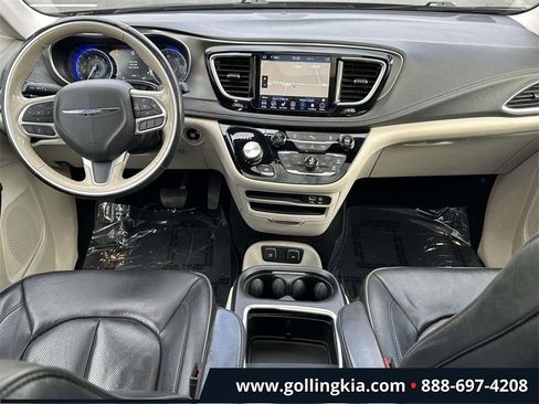Used 2019 Chrysler Pacifica Limited image 14