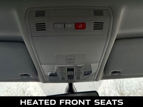 Used 2021 Volkswagen Tiguan SE image 27