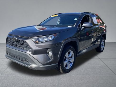 Used 2021 Toyota RAV4 XLE image 2