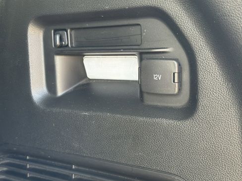 Used 2020 Ford Explorer XLT image 9