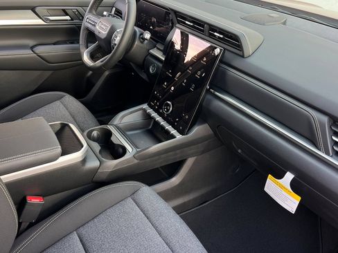 New 2026 GMC Terrain Elevation FWD image 17