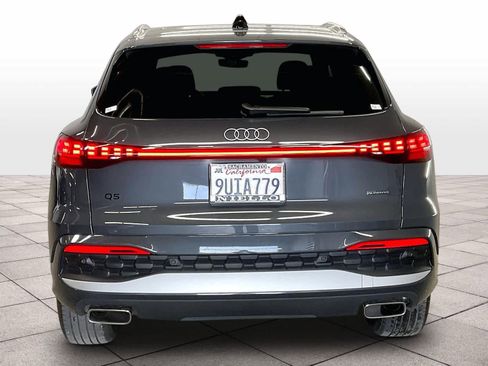 Used 2025 Audi Q5 Premium w/ Convenience Package image 7