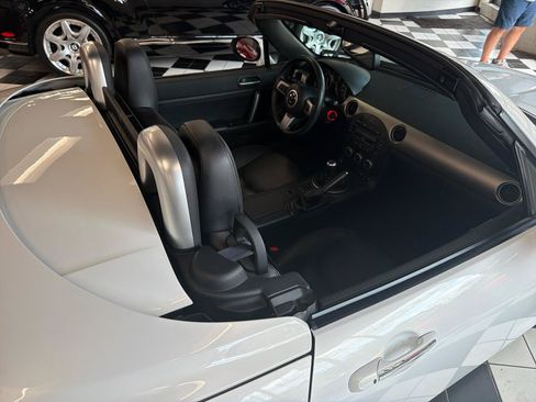Used 2012 MAZDA MX-5 Miata Grand Touring w/ Premium Pkg RWD image 18