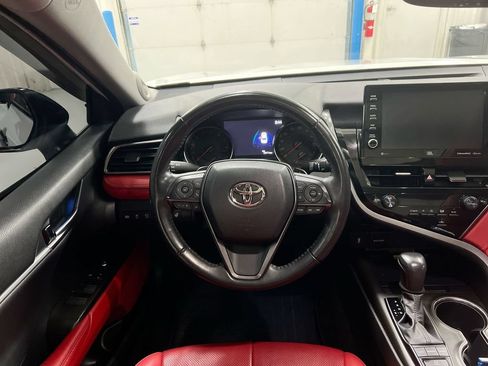 Used 2022 Toyota Camry XSE w/ Navigation Package FWD image 11