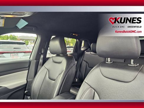 Used 2025 Jeep Compass Limited AWD/4WD image 13