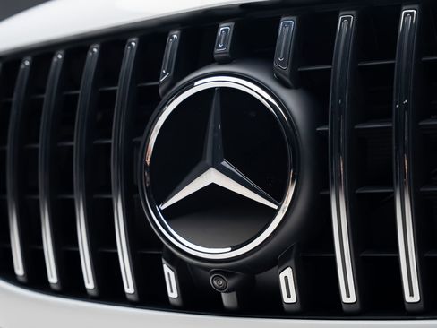 Used 2025 Mercedes-Benz GLS 63 AMG 4MATIC image 13