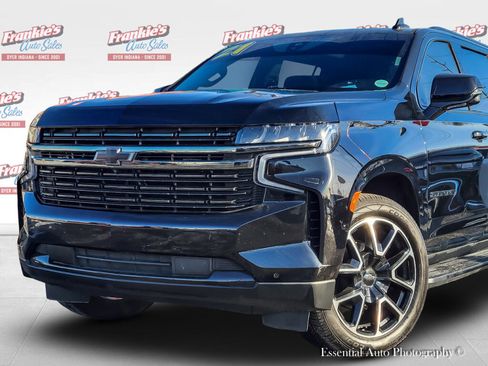 Used 2021 Chevrolet Suburban RST w/ Luxury Package image 2