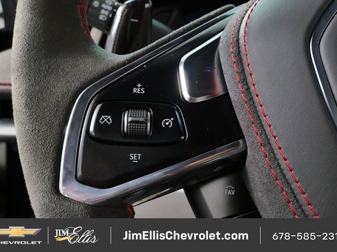 Used 2023 Chevrolet Corvette Z06 RWD image 11
