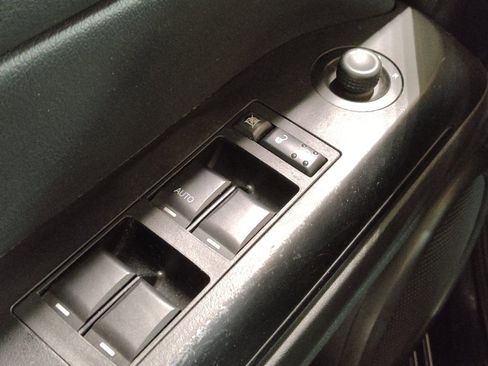 Used 2015 Jeep Patriot High Altitude image 27