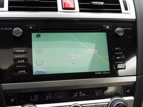 Used 2017 Subaru Outback 2.5i Limited image 13