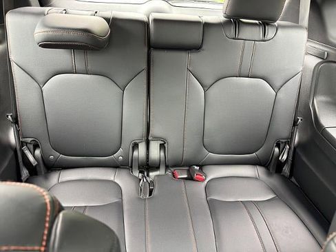 Used 2025 Honda Pilot TrailSport image 20
