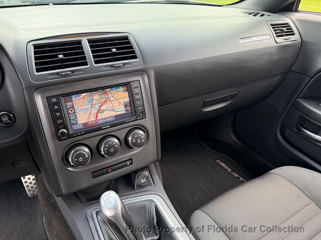 Used 2012 Dodge Challenger R/T RWD image 8