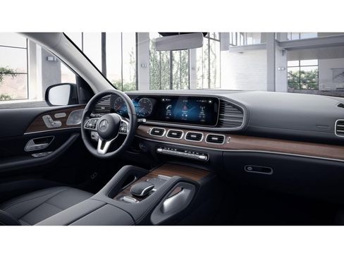 Used 2023 Mercedes-Benz GLS 450 4MATIC image 6