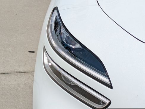 New 2026 Genesis G70 2.5T Prestige image 7