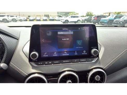 Used 2025 Nissan Sentra SV FWD image 18