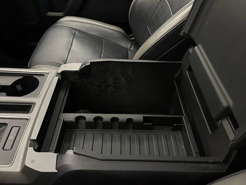 Used 2017 Ford F150 Raptor w/ Equipment Group 802A Luxury AWD/4WD image 31