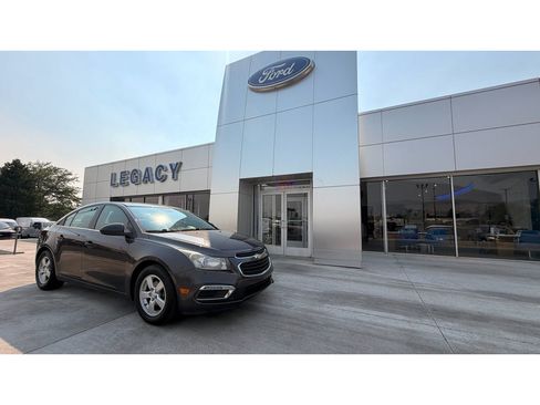 Used 2015 Chevrolet Cruze LT FWD image 1