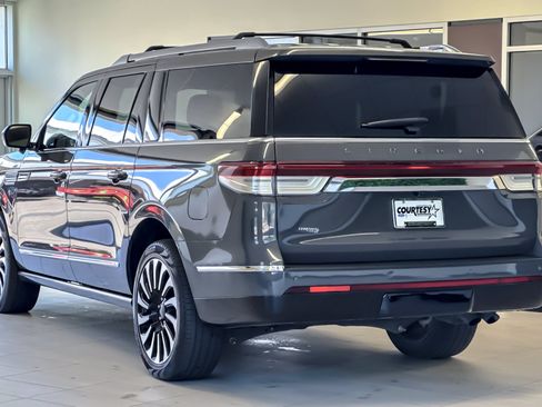 Used 2024 Lincoln Navigator L Black Label AWD/4WD image 6