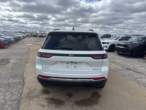 Used 2023 Jeep Grand Cherokee Laredo X image 7