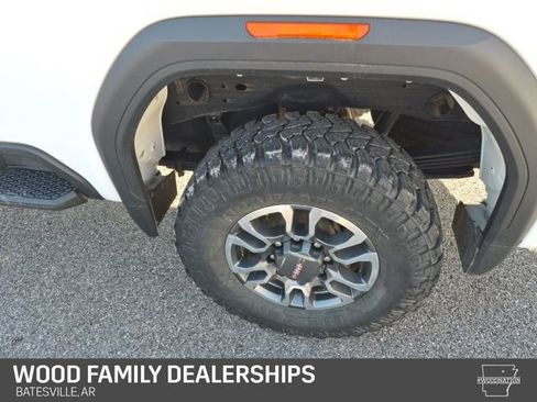 Used 2024 GMC Sierra 2500 SLE image 10