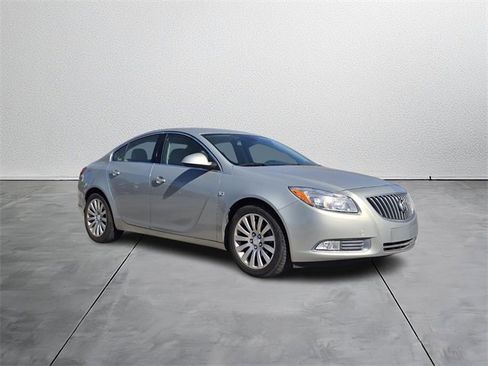 Used 2011 Buick Regal CXL image 6