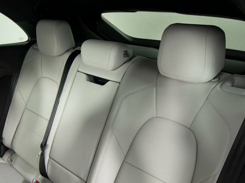 New 2026 Porsche Macan 4S Electric image 37