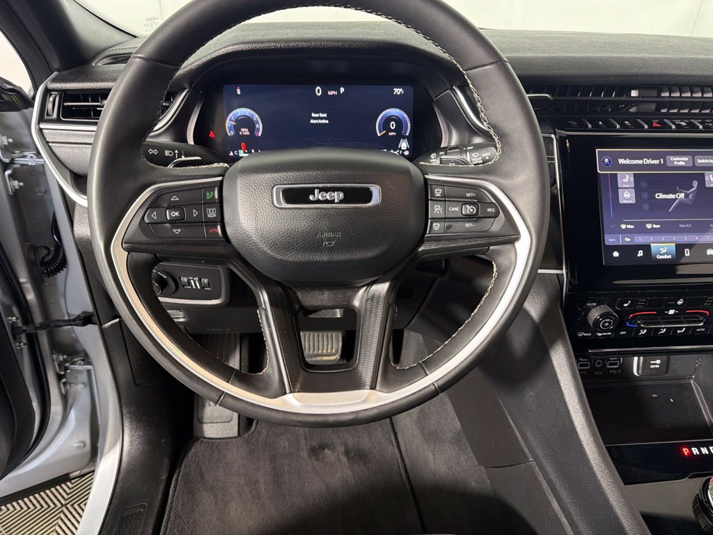 Used 2024 Jeep Grand Cherokee L Laredo w/ Luxury Tech Group I AWD/4WD image 12