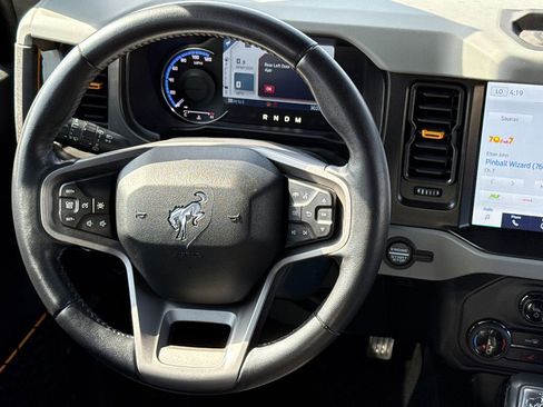 Used 2022 Ford Bronco Badlands w/ Sasquatch Package image 13