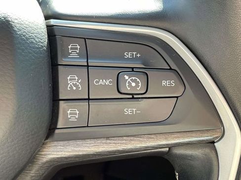 Used 2021 Jeep Grand Cherokee L Limited w/ Trailer Tow Group (B) AWD/4WD image 22