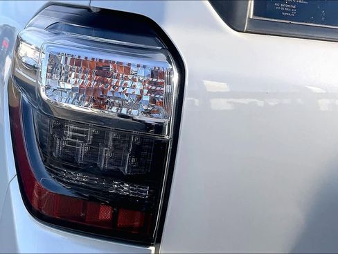 Used 2020 Toyota 4Runner Limited image 31