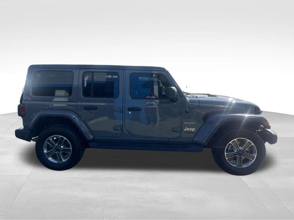 Used 2022 Jeep Wrangler Unlimited Sahara AWD/4WD image 14