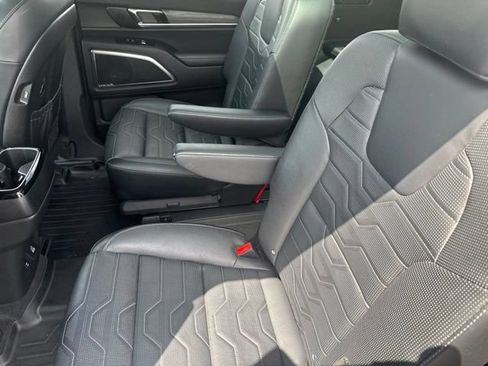 Used 2022 Kia Telluride SX w/ SX Prestige Package AWD/4WD image 22