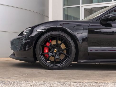 Used 2022 Porsche Taycan GTS AWD/4WD image 16