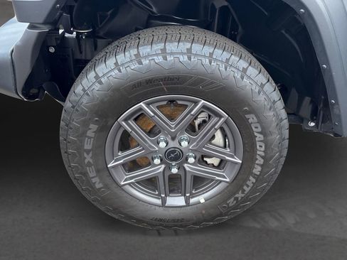 Used 2024 Jeep Wrangler Unlimited Sport AWD/4WD image 12