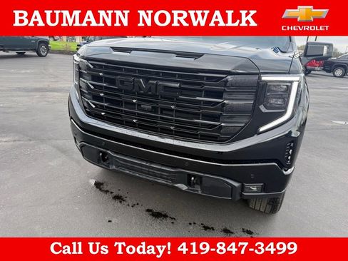 Used 2026 GMC Sierra 1500 Elevation w/ Elevation Premium Package image 6