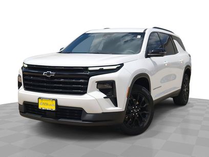 Used 2025 Chevrolet Traverse LT w/ Midnight/Sport Edition