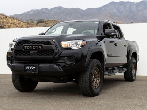 Used 2022 Toyota Tacoma SR5 w/ Trail Edition AWD/4WD image 2
