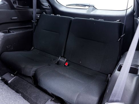Used 2024 Mitsubishi Outlander ES FWD image 28