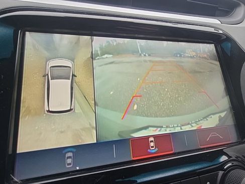 Used 2019 Chevrolet Bolt Premier w/ Infotainment Package image 19