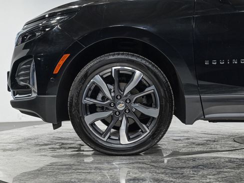 Used 2023 Chevrolet Equinox Premier image 3