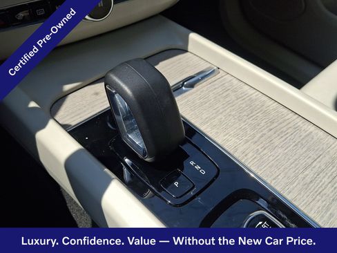 Certified 2023 Volvo XC60 B5 Plus w/ Climate Package AWD/4WD image 16