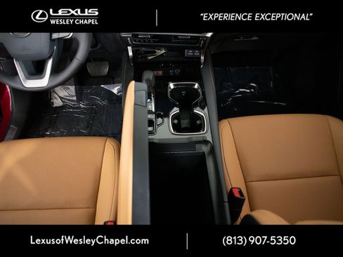 Used 2025 Lexus RX 350 FWD w/ Technology Package image 32