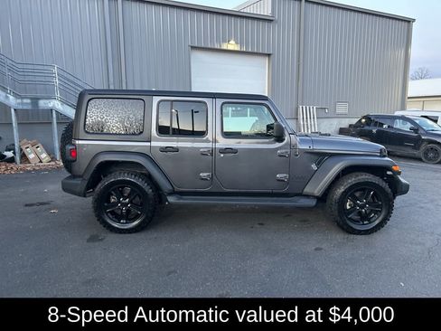 Used 2022 Jeep Wrangler Unlimited Sport image 2