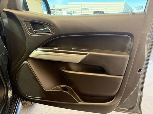 Used 2018 Chevrolet Colorado ZR2 image 12