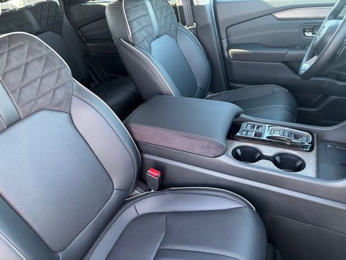 New 2026 Honda Pilot Elite image 8