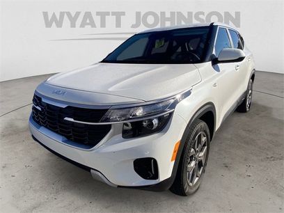 Used 2025 Kia Seltos LX