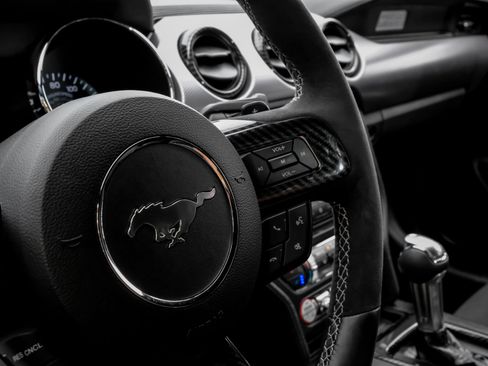 Used 2017 Ford Mustang GT image 17