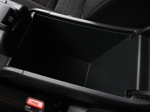 Used 2025 Honda HR-V Sport image 33