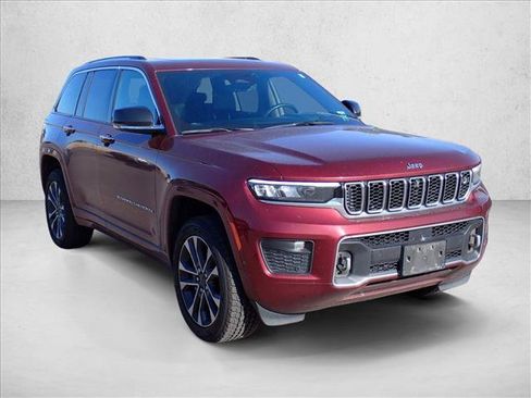 Used 2022 Jeep Grand Cherokee Overland w/ Adv Protech Group III AWD/4WD image 14