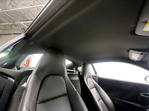 Used 2019 Porsche 718 Cayman image 24
